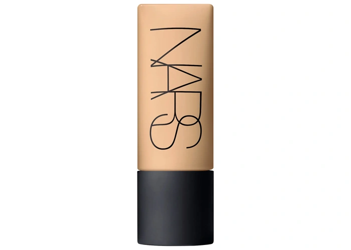 NARS Soft Matte Complete Foundation – Full coverage, shine-controlling foundation with a natural soft matte finish for oily skin
